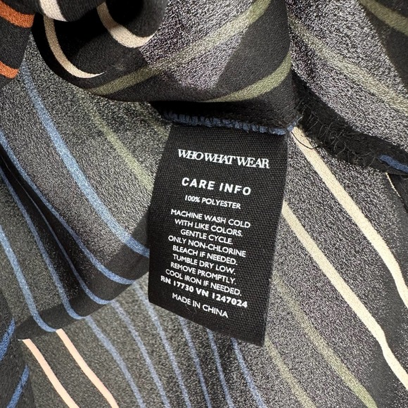 Who What Wear size XS sleeveless blouse black with multi color stripes down - Picture 5 of 5